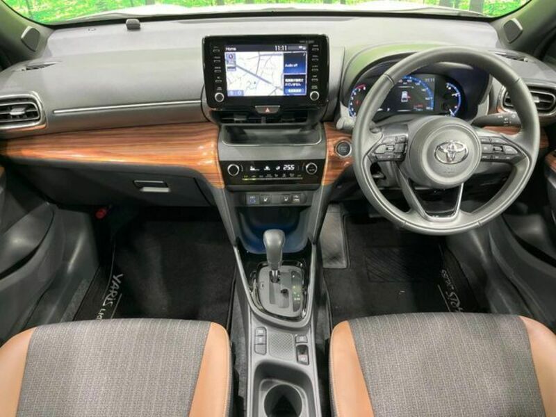YARIS CROSS