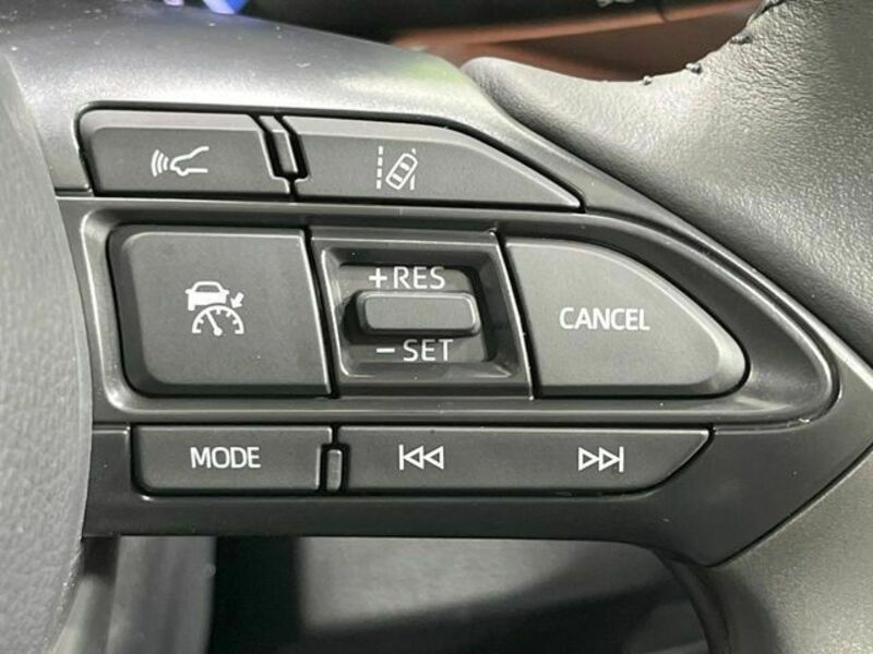 YARIS CROSS
