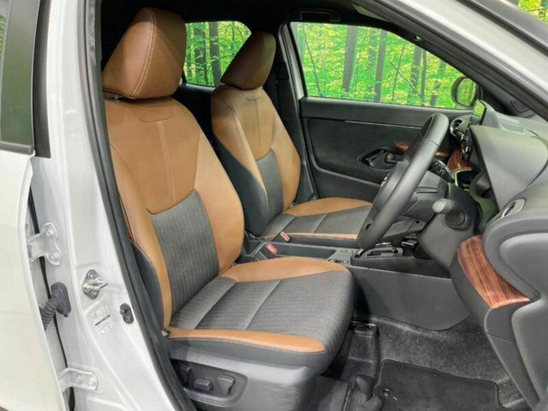 YARIS CROSS