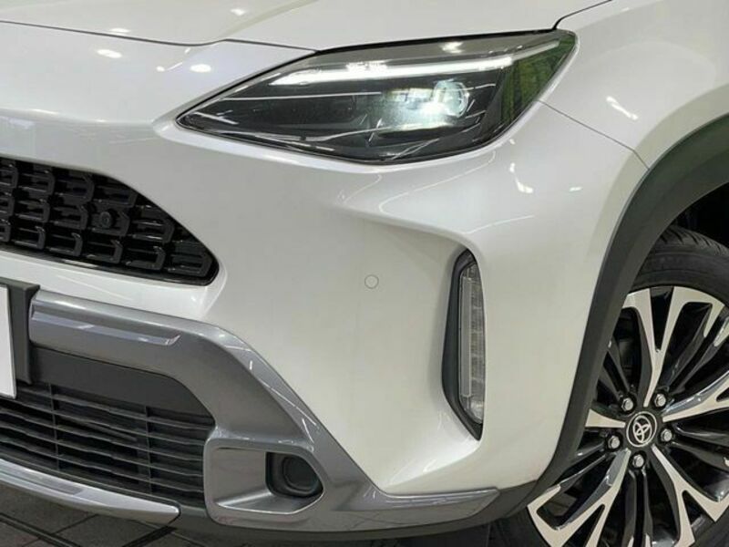 YARIS CROSS