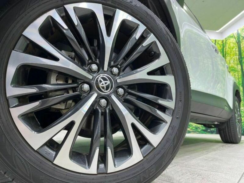 YARIS CROSS