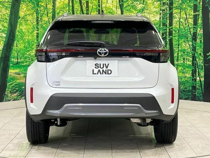 YARIS CROSS