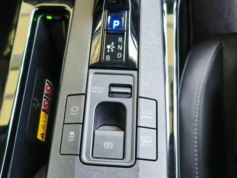 PRIUS PHV