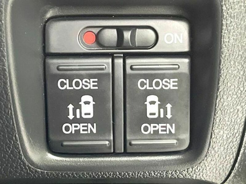 N BOX