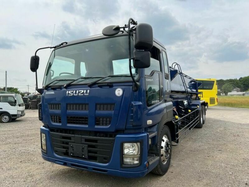 ISUZU GIGA