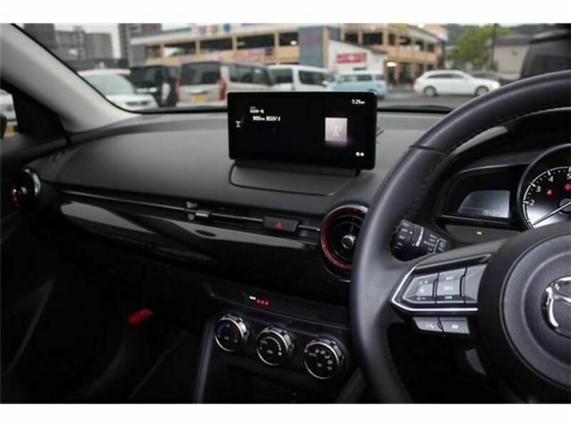 MAZDA2