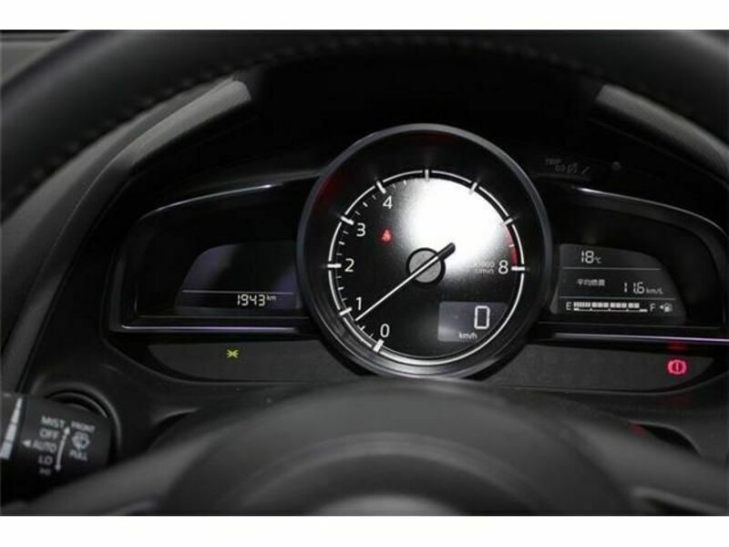 MAZDA2