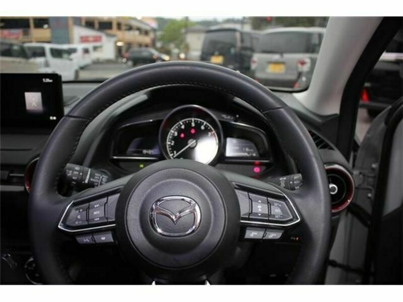 MAZDA2