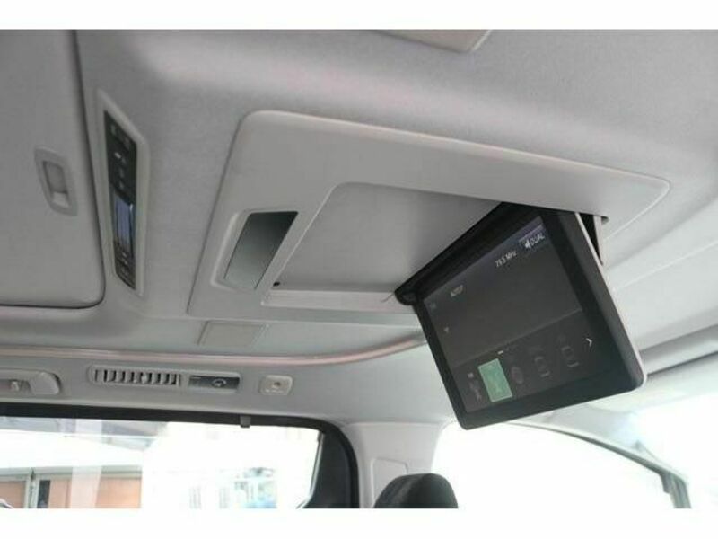 VELLFIRE-5