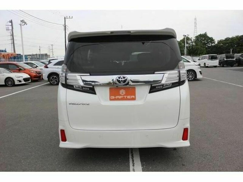 VELLFIRE-8
