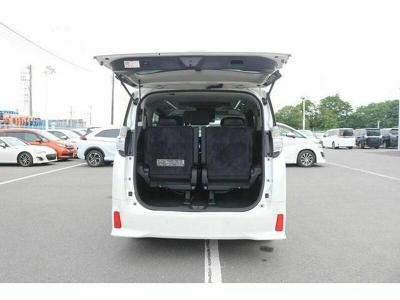 VELLFIRE-13