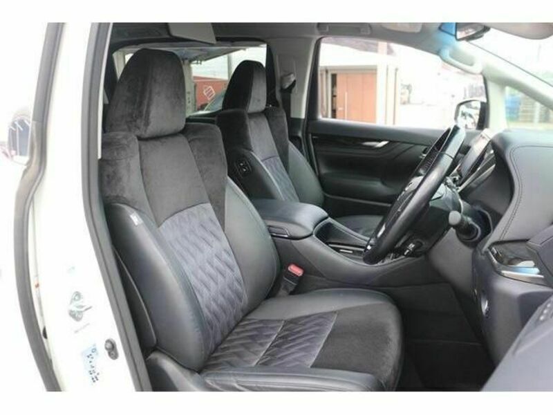 VELLFIRE-14