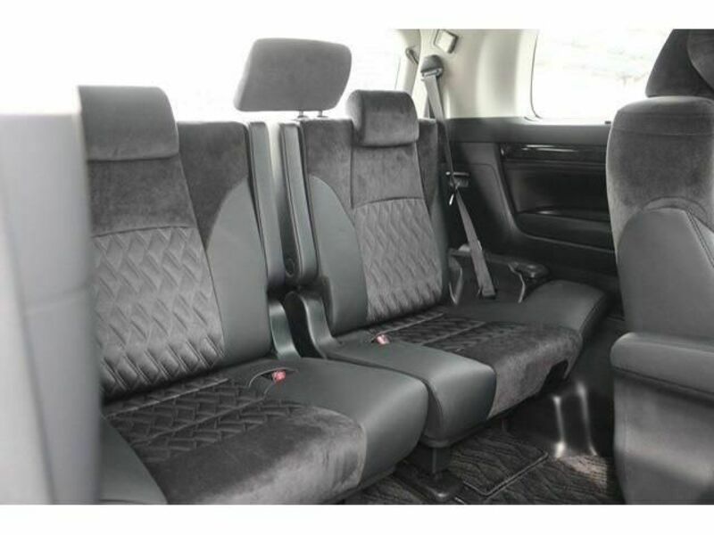 VELLFIRE-16