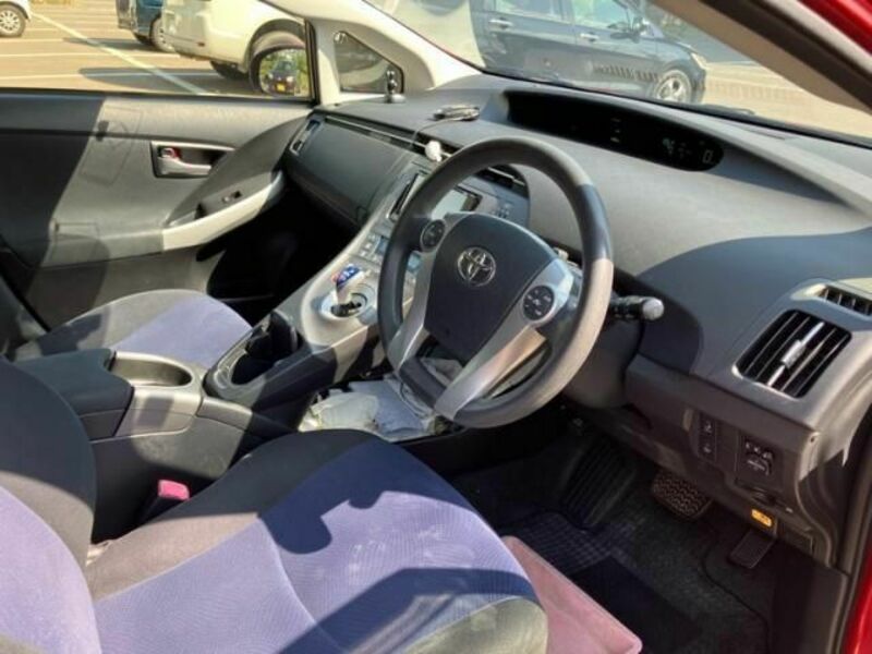PRIUS-6