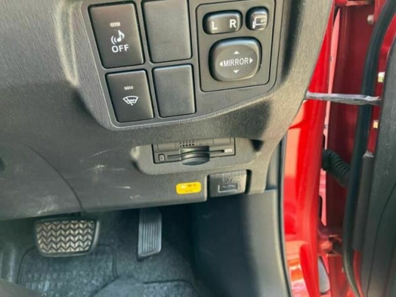 PRIUS-11