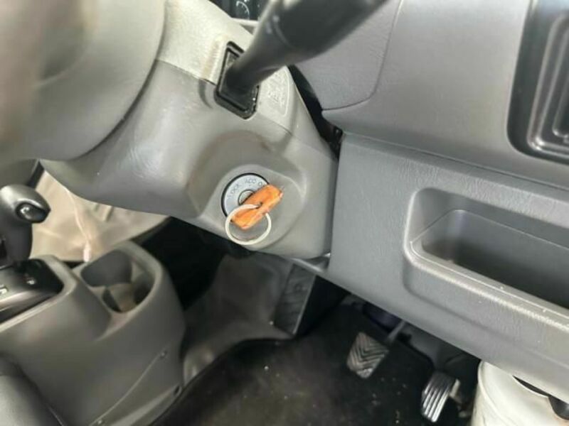 MINICAB TRUCK