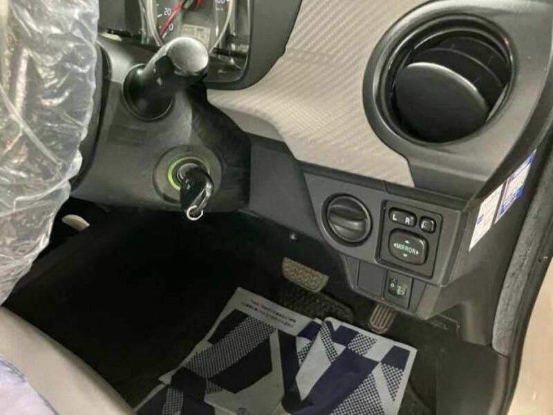 COROLLA AXIO