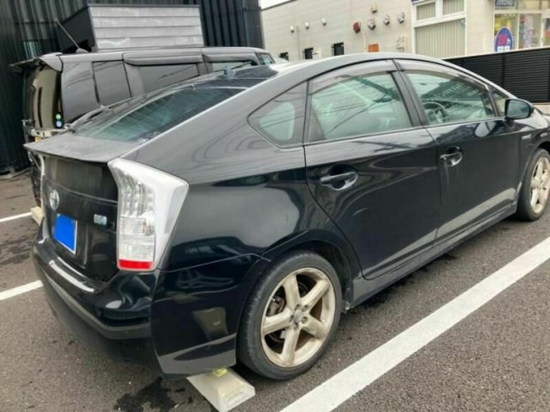 PRIUS-3