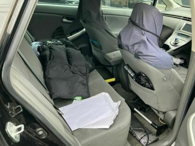 PRIUS-21