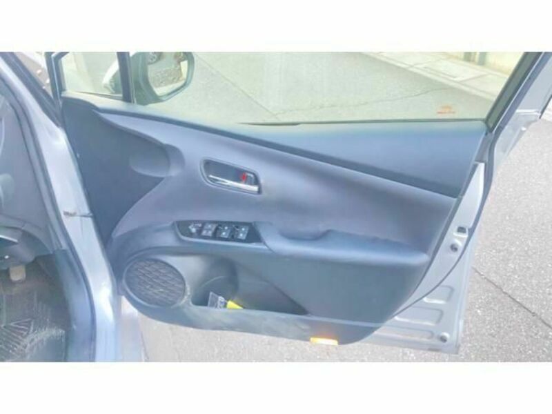 PRIUS-15