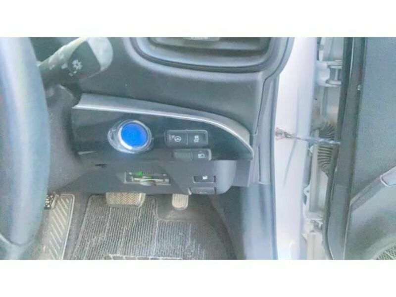 PRIUS-16