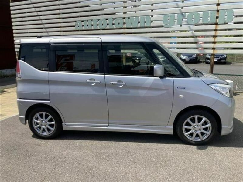 DELICA D2