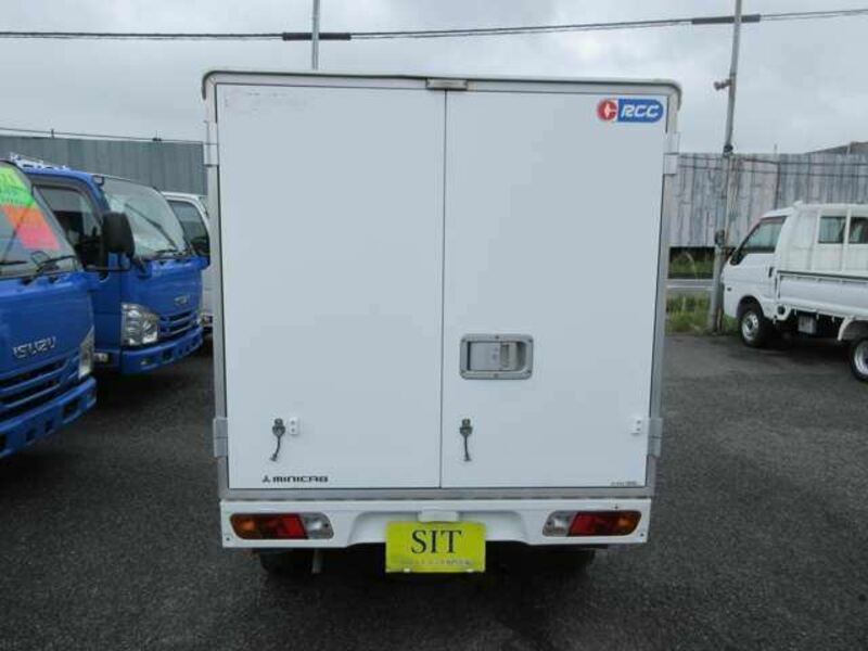 MINICAB TRUCK