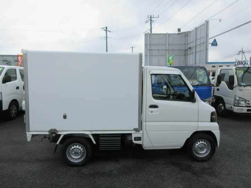 MINICAB TRUCK