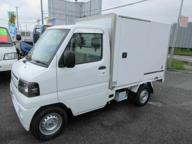 MINICAB TRUCK