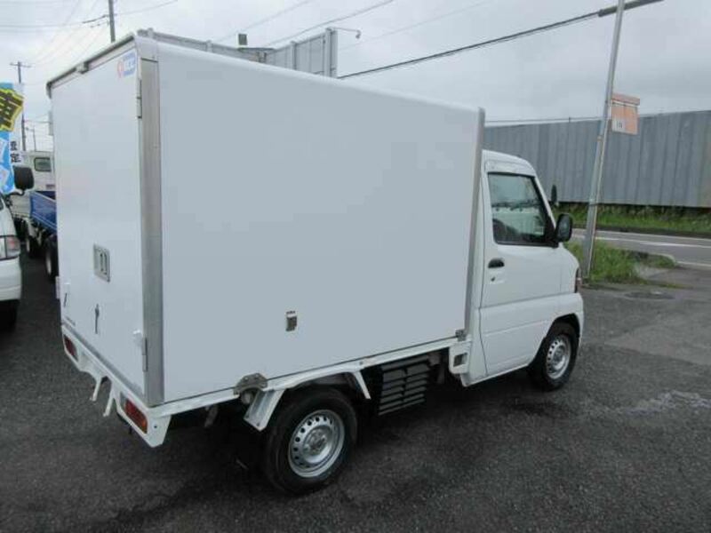 MINICAB TRUCK