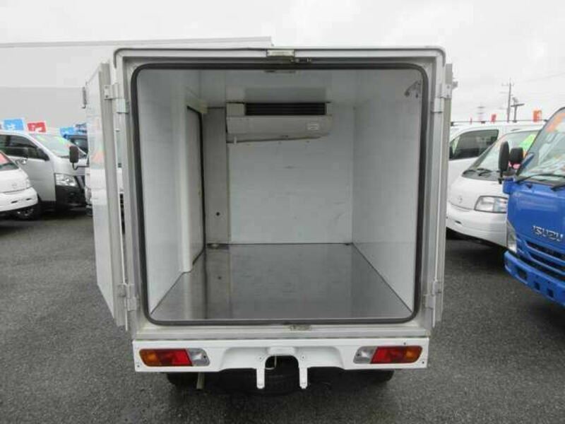 MINICAB TRUCK