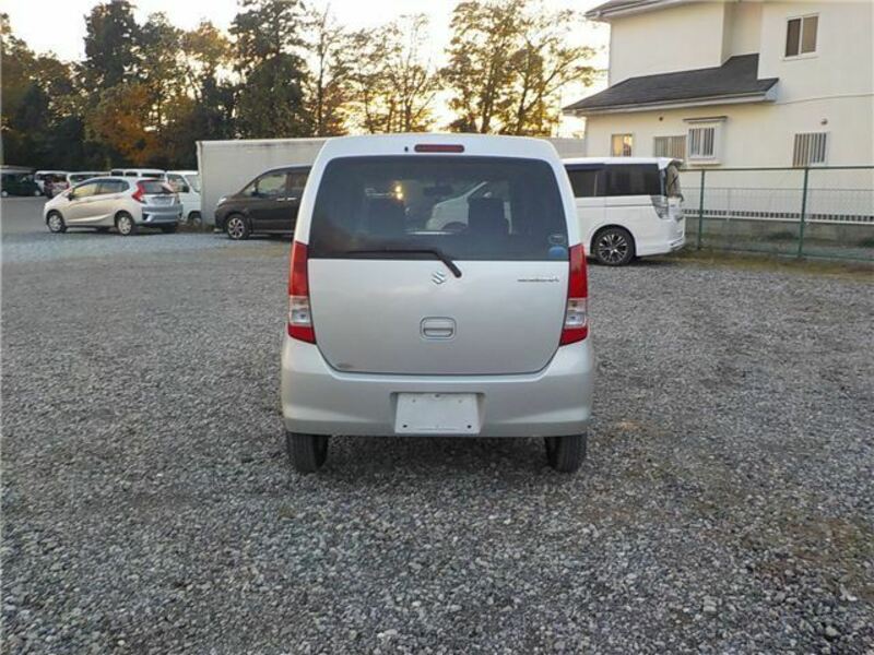 WAGON R-7