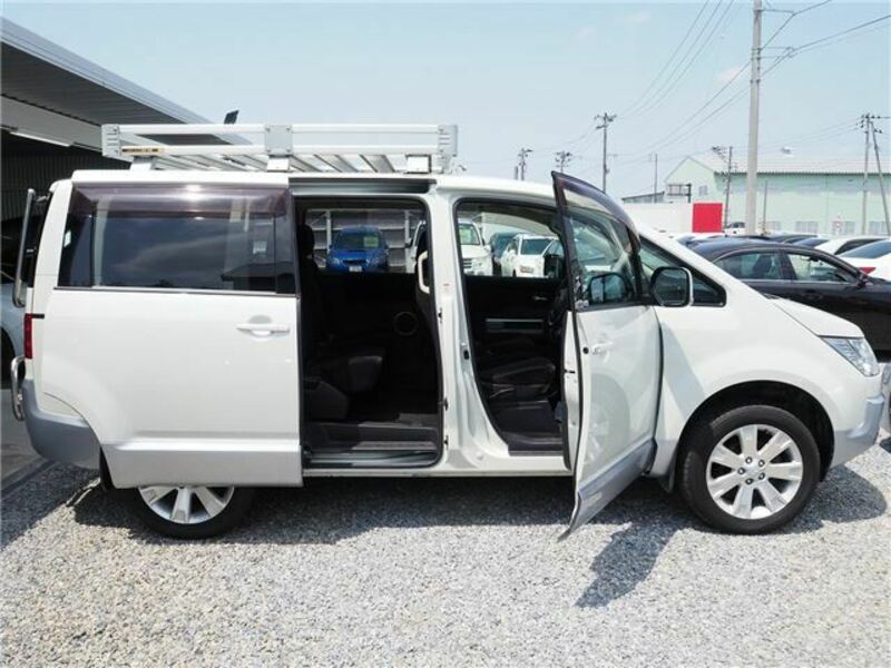 DELICA D5