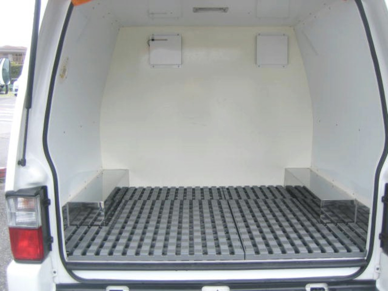BONGO VAN