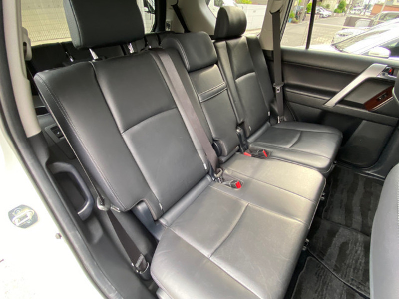 LAND CRUISER PRADO-18