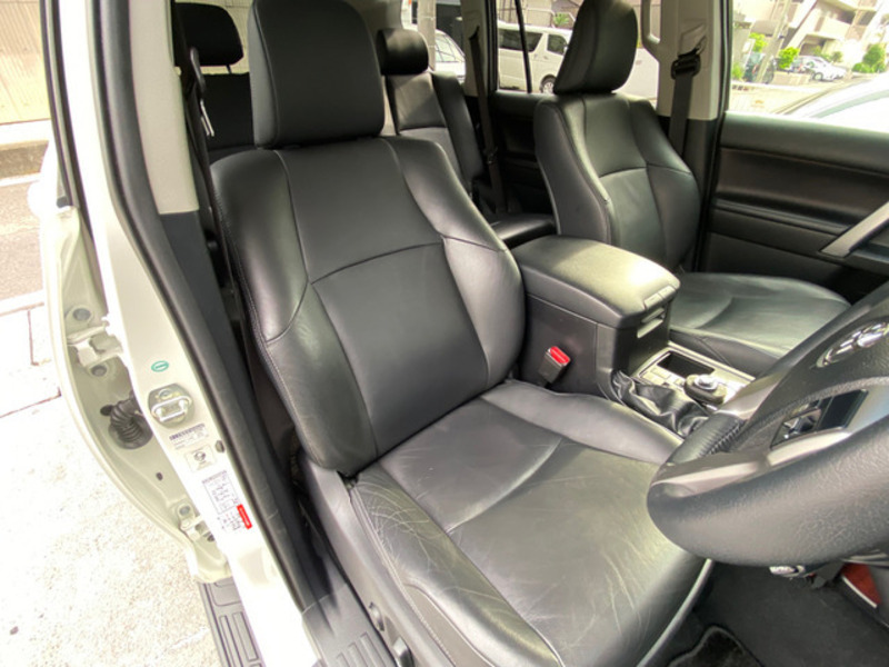 LAND CRUISER PRADO-17