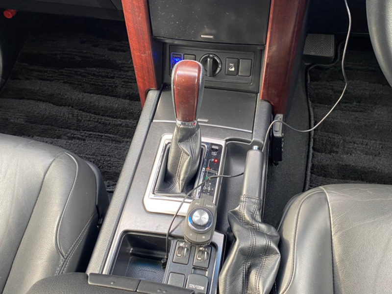 LAND CRUISER PRADO-15