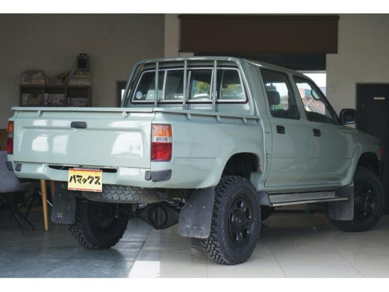 HILUX-1