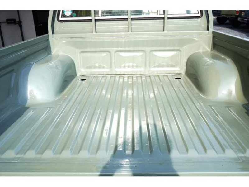 HILUX-8