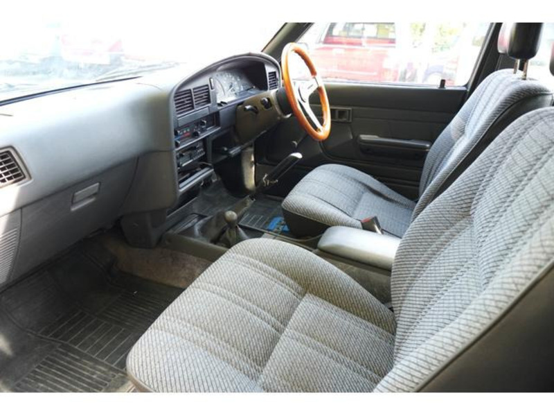 HILUX-7