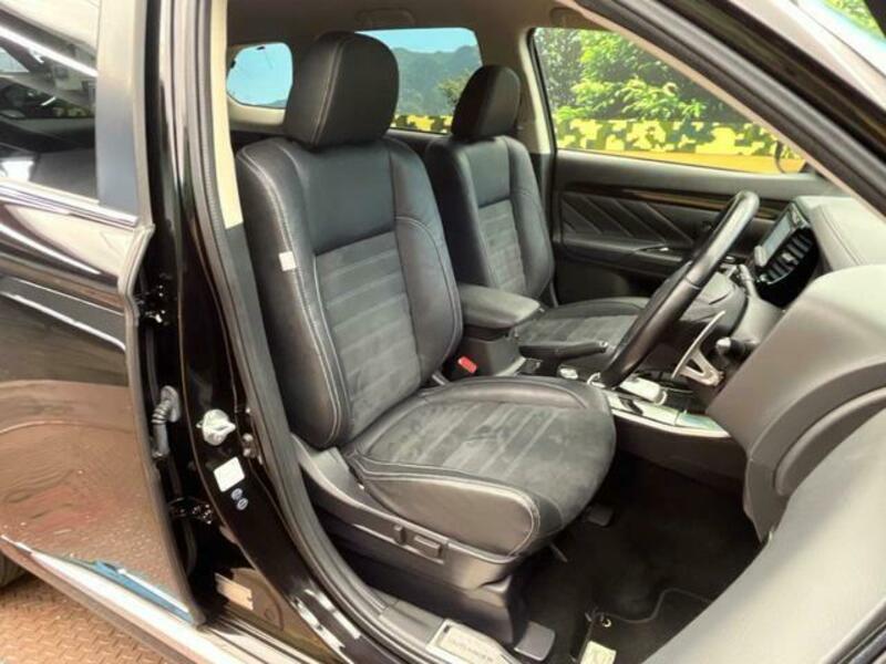 OUTLANDER PHEV