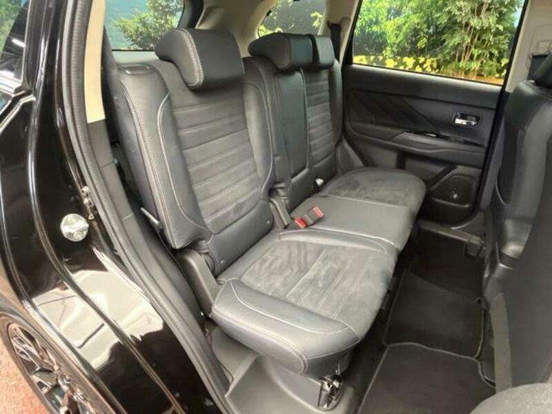 OUTLANDER PHEV