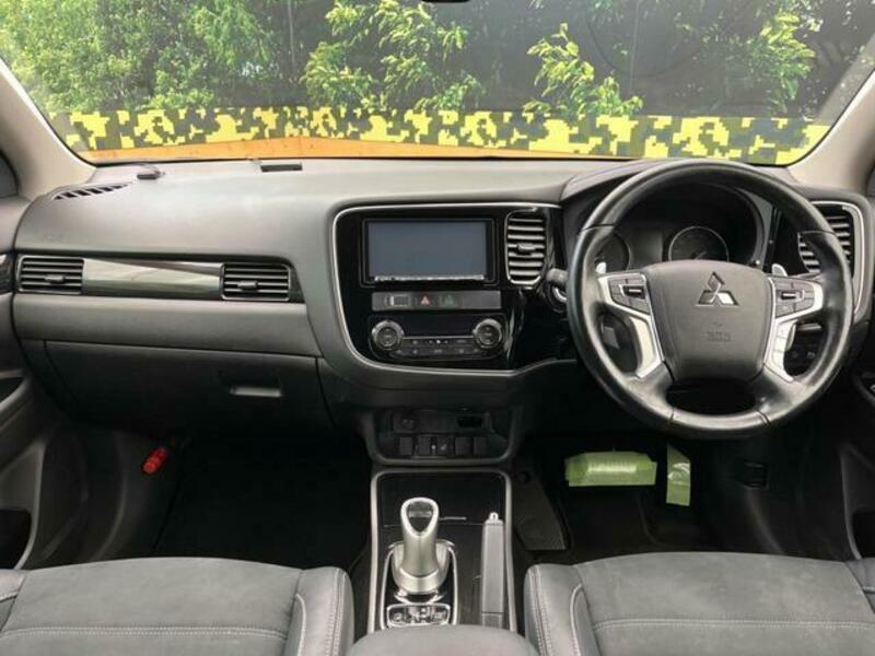 OUTLANDER PHEV