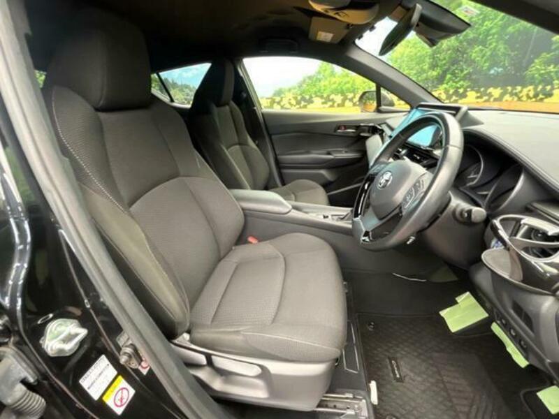 C-HR-7