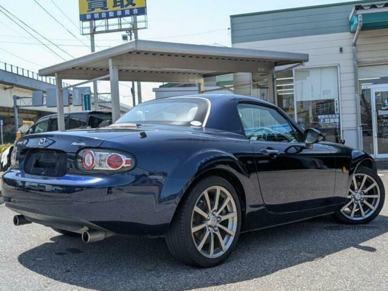 ROADSTER