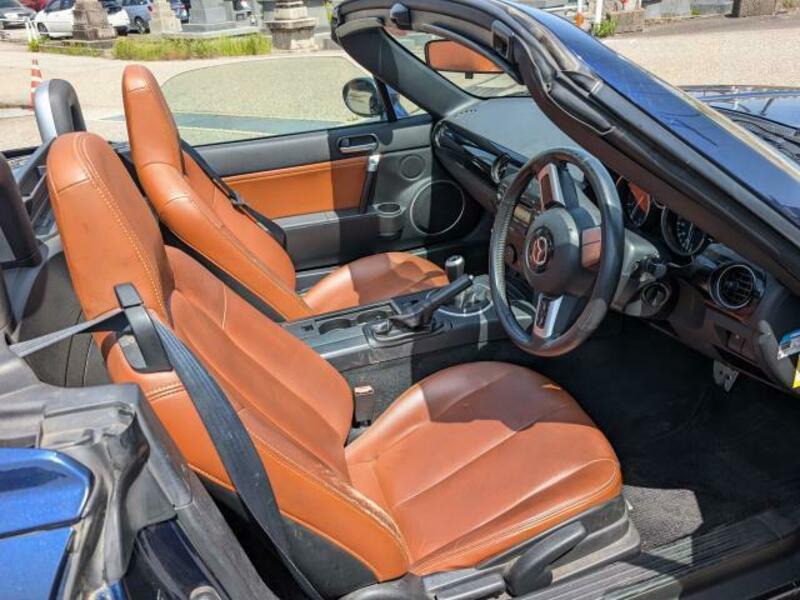 ROADSTER
