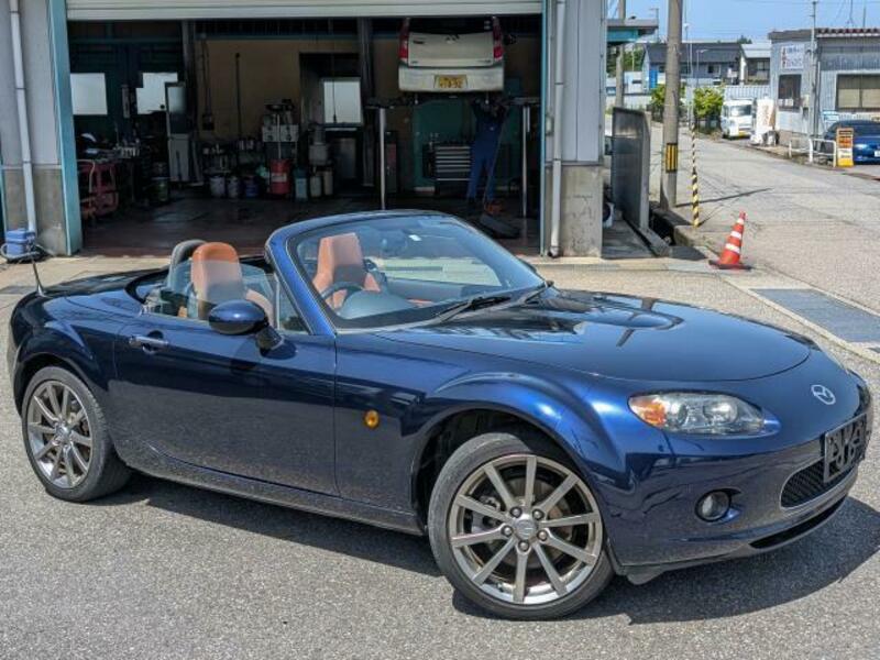 ROADSTER