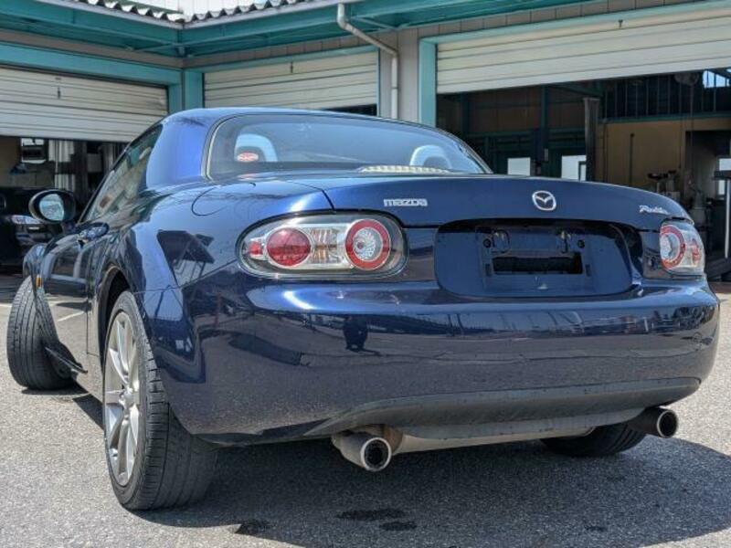 ROADSTER