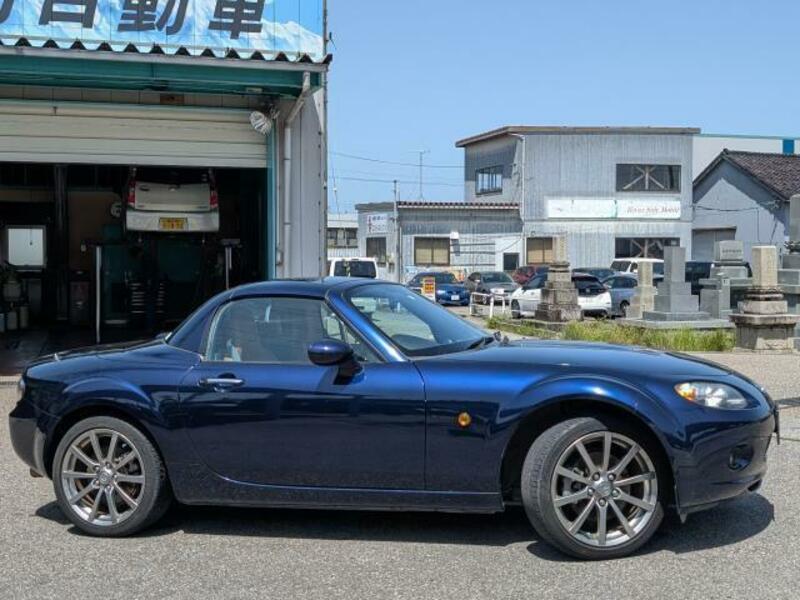 ROADSTER