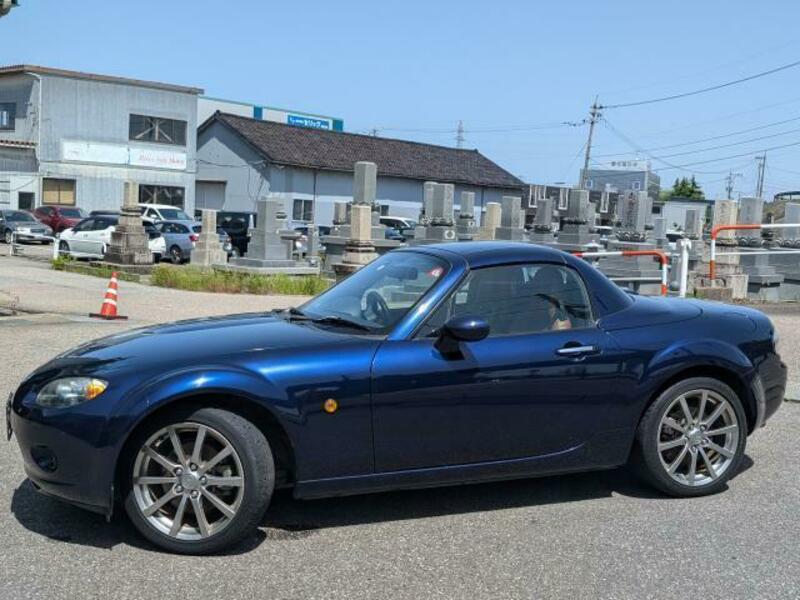 ROADSTER